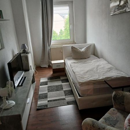 Kleine Wohnung Fuer Monteure Und Dienstreisen Zwickau Buitenkant foto